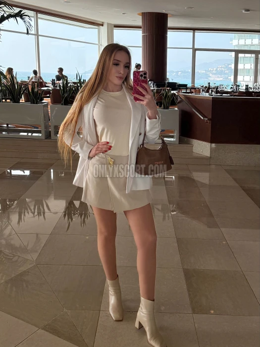 Escort girl Foxy à Monte-Carlo - Photo 2